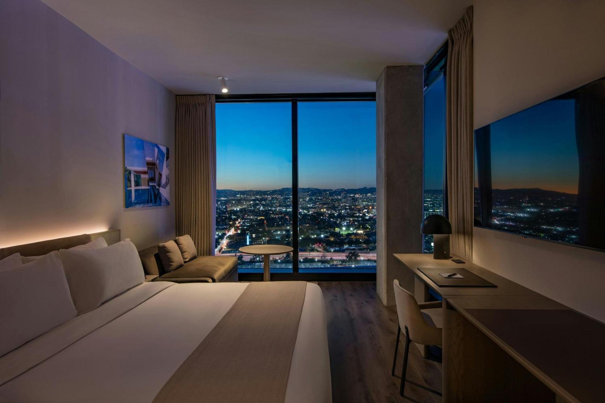 Hotel Ac By Marriott Downtown Angeles 4*